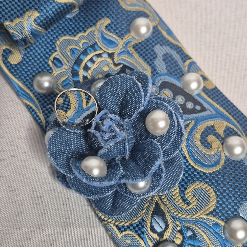 Handcrafted Luxury Fashion Necktie Necklace 📿 (BLUE LAGOON)